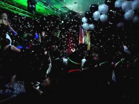 The Men's Wearhouse Ch... Katy Perry Christmas