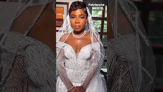 Gliss Dans Sa Robe De Mariage