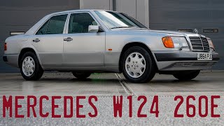 W124 1992 Mercedes 260E Goes for a Drive