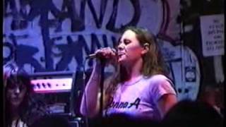 Watch Donnas Checkin It Out video