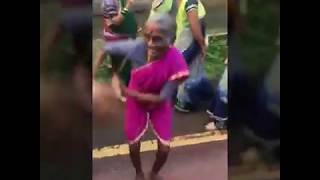 comedy dance on Halgi wajati marathi dj song || 2017 marathi dj song|| comedy dance on Halgi wajati marathi dj song || 2017 marathi dj song||