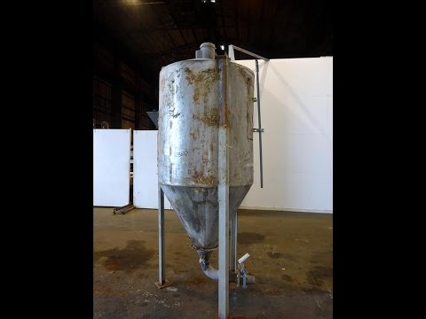 Used- Tank, Approximately 300 Gallon, 304 Stainless steel, Vertical. - stock # 48243023