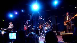 Watch Click Five Let Me Roll It video