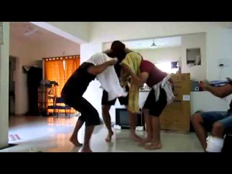 O Womaniya Full Song from Gangs Of Wasseypur - Bundeli Sapoot...