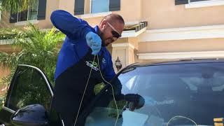 Safe windshield replacement on 2011-2018 Porsche Cayenne by Alfredo’s Auto Glass using the Raptor