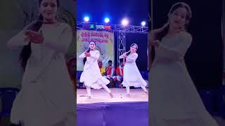 Twin Sister Stage Performance Kannulatho Chusevi Guruva Song Jeans Movie