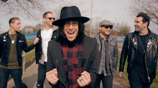 Watch Sleeping With Sirens The Strays video