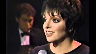 Watch Liza Minnelli Quiet Thing Live video