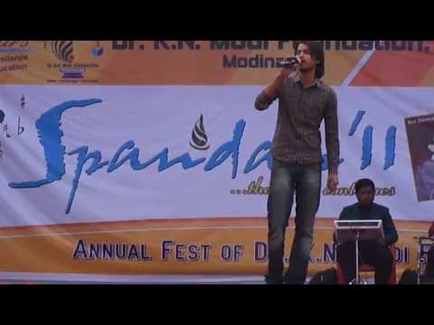 Tujhko Jo Paaya - Mere Bina (full) song - Crook (its Good to...