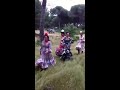Mujeres meando