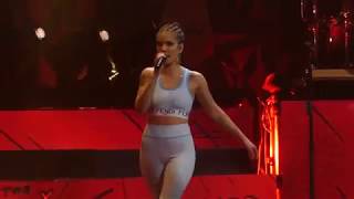 Closer - Halsey The Chainsmokers, Fargo Center Philadelphia live 2018 Closer - Halsey The Chainsmokers, Fargo Center Philadelphia live 2018