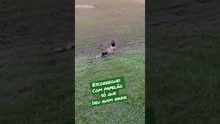 Brincando De Escorregar Com Papelão, No Morro, Mas Acho Que Não Deu Certo Kkkkk