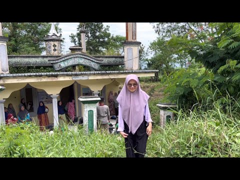 FOR DECADES, NO ONE HAS CALLED THE CALL TO PRAYER OR PRAYED IN CONGREGATION IN THIS MOSQUE.