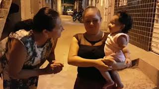 Vó Brincando Com A Neta