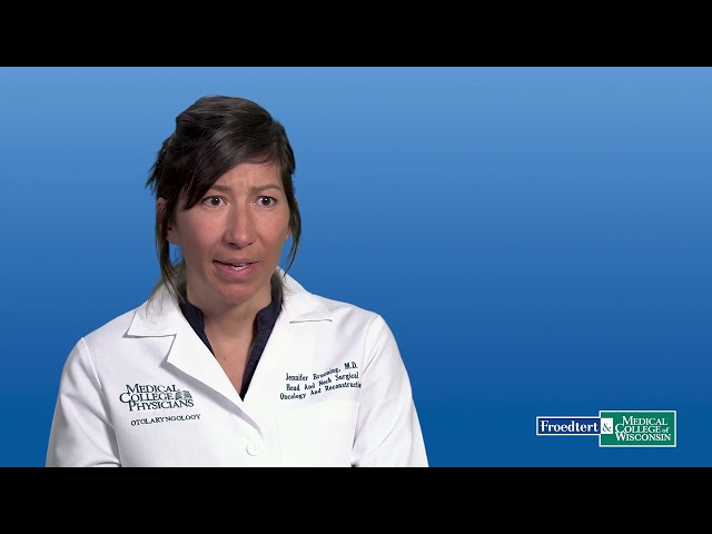 Watch What are the symptoms of late stage laryngeal cancer? (Jennifer Bruening, MD) on YouTube.