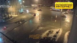 Видео ДТП (авария г. Волжский) пр. Ленина ул. Космонавтов 08-12-2018 22-00 от Телеканал ВОЛЖСКИЙ ПЛЮС от POWERNET, улица Космонавтов, Волжский, Россия
