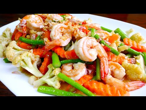 ผัดผักรวมมิตรกุ้งสด แค่รู้วิธีการผัดก็น่ากินแล้ว ผักสีสวย กุ้งกอรบเด้ง เหมือนกินที่ร้าน
