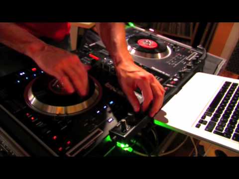 DJ CERLA ON THE NUMARK NS7: TRANSFORM & OTHER TRICKS