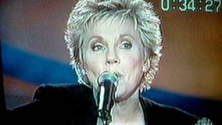 Watch Anne Murray Blue Finger Lou video