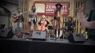Elynn the Green at Zermatt Unplugged 2016 Sing sing sing live / The pink sweater Lady