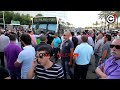 Unos 200 taxistas enfurecidos 'bloquean' el aeropuerto de Son Sant Joan