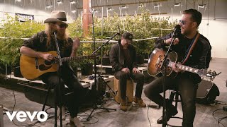 Brothers Osborne - A Couple Wrongs Makin' It Alright