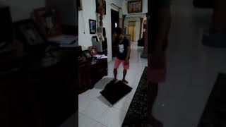 Viralll !!! Ngamuk banting TV dan dilempar sampe hancur