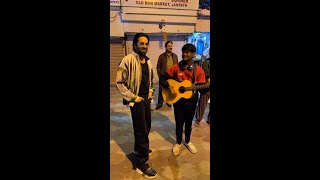 #ayushmannkhurrana singing with a street guitarist | #shorts #panidarang #anacti