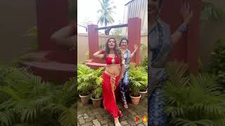 Chikani Chikani Patali Kamar Song Reel Danc Neha Khan And Kriti Kaim
