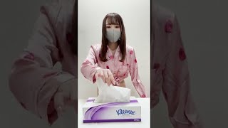 見えちゃった...ティッシュチャレンジ