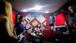 Watch Saron Gas Stay And Play video