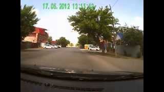 Video Tyumen, ul.Nikolaya Chaplina pered podyemom na Strelovskiy most from Игорь Ш, Długa street, Warsaw, Poland