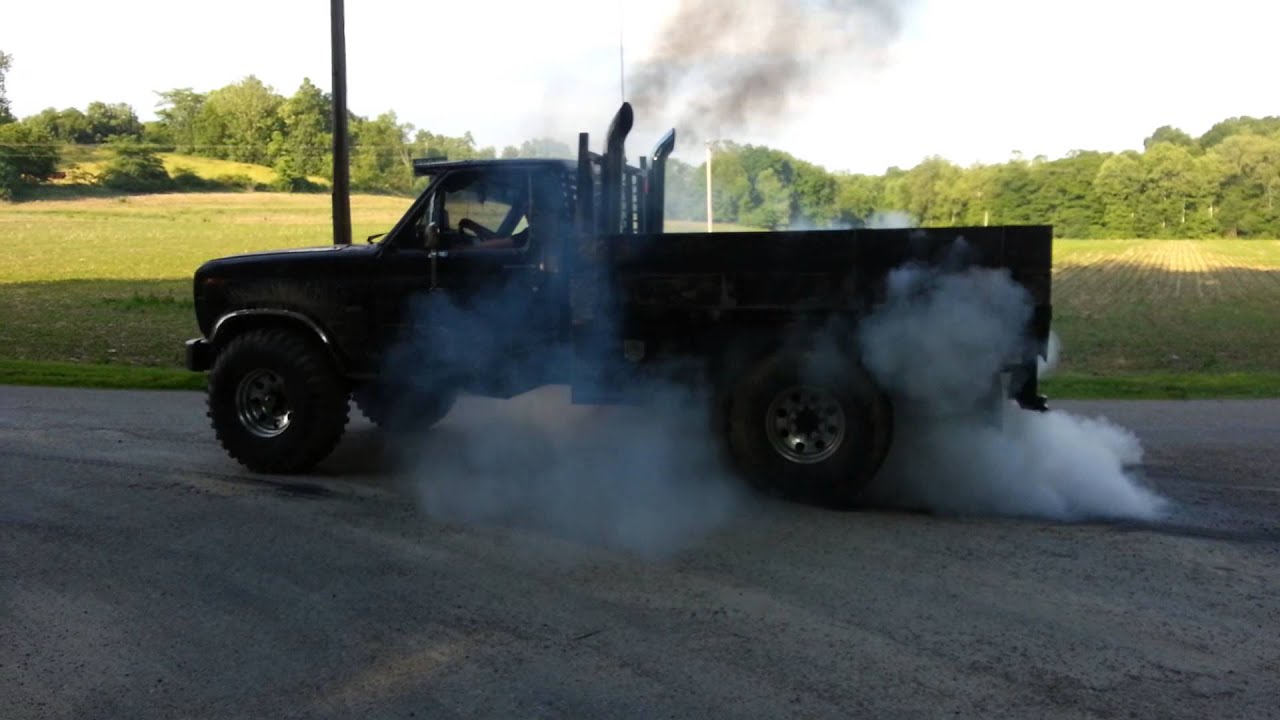 6.9 ford diesel burnout - YouTube