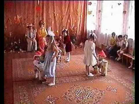 Осенние танцы в детском саду