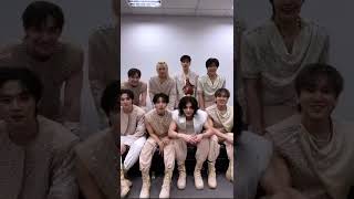 All Of Them Trying To Give It To Felix Viral