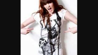 Watch Florence & The Machine Hospital Beds video