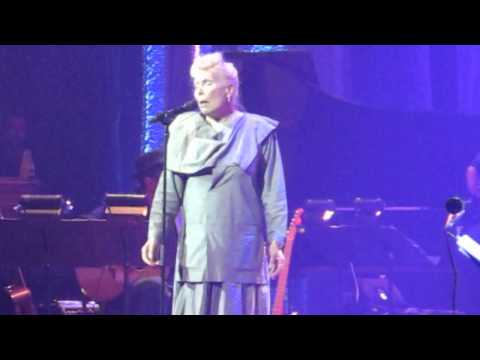 Joni Mitchell sings at Massey Hall - 70th Birthday concert June 18 2013