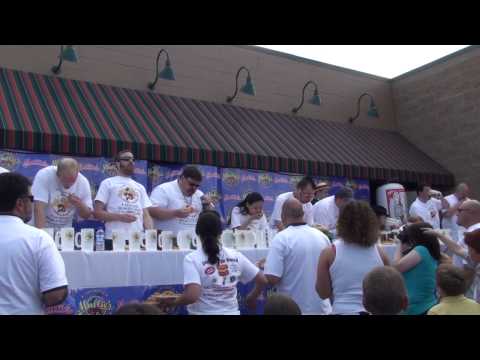 Detroit Calamari Eating Contest 2009- Deepdish and Thincrust Bertoletti