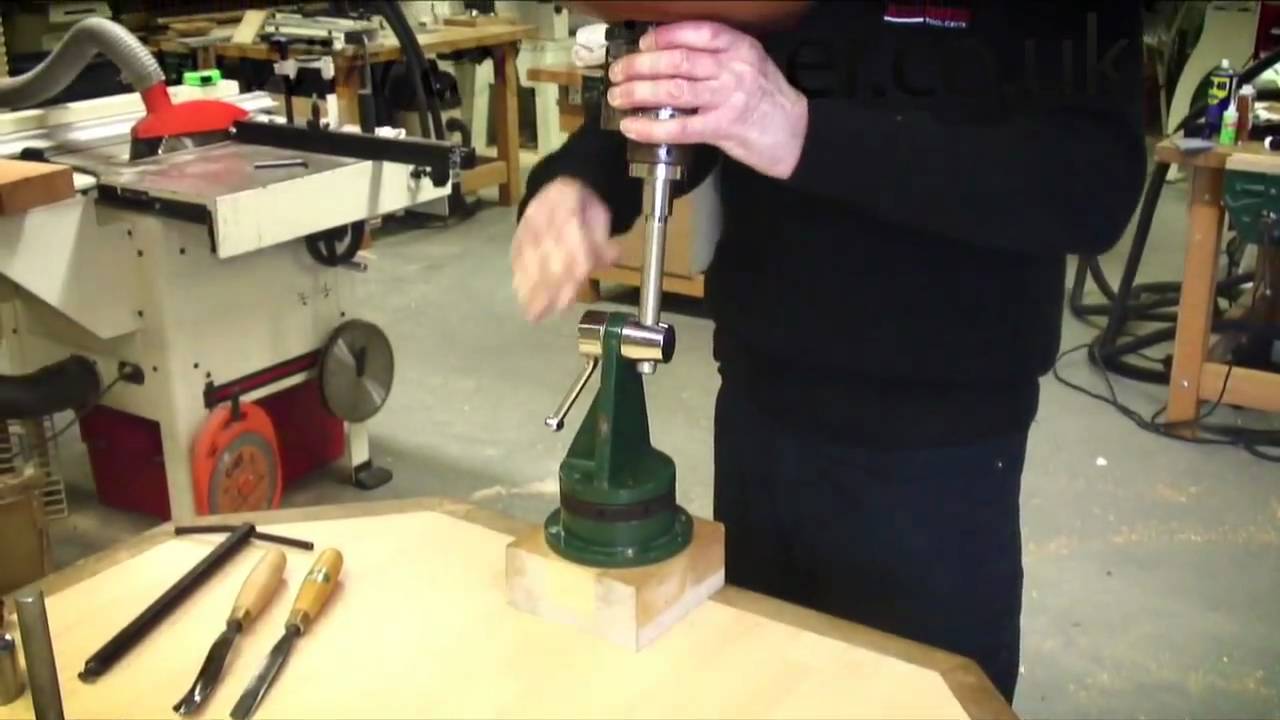 Axminster Carver's Vice - YouTube