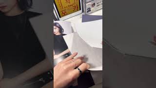 Unboxing Itzy Cheshire album Ver.A with signed poster! #itzy #cheshire #album #u