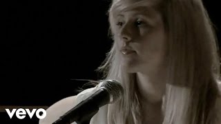 Ellie Goulding - Starry Eyed (Live At Metropolis Studios, 2010)