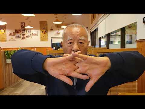 曲がった指を自力で治した話【バネ指】
