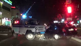 Видео В Коломне чувак врезался в авто ППС. от The Best Russian Criminal News, Яблоневая улица, Коломна, Россия