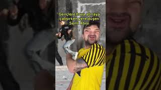 Gençlere Hava Atarken Yere Düşen Semt Abisi