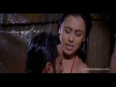 Rani Mukherjee Kiss Stills HOT