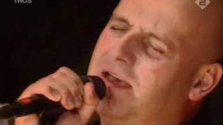 Watch Blof Duizend Keer video