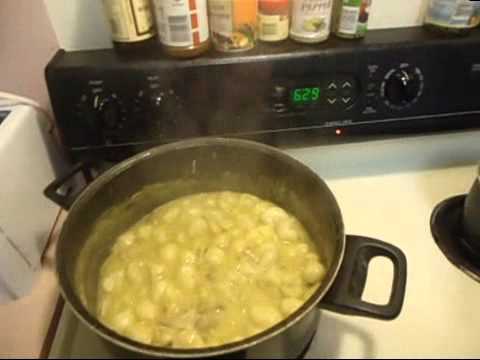VIDEO : easy chicken n dumplings - we used 2 cans of smallwe used 2 cans of smallbiscuits, 4 leg quarters, coarse black pepper, 1 can of veg all, 2 1/2 cups of water, and a family size can of ...