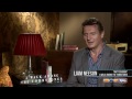 Liam Neeson Habla Español e Intimide a Miriam Isa con un Juego