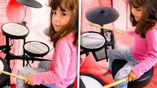 Laura Toca Bateria Com 3 Anos - Família Brancoala