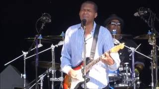 Watch Robert Cray On The Road Down video